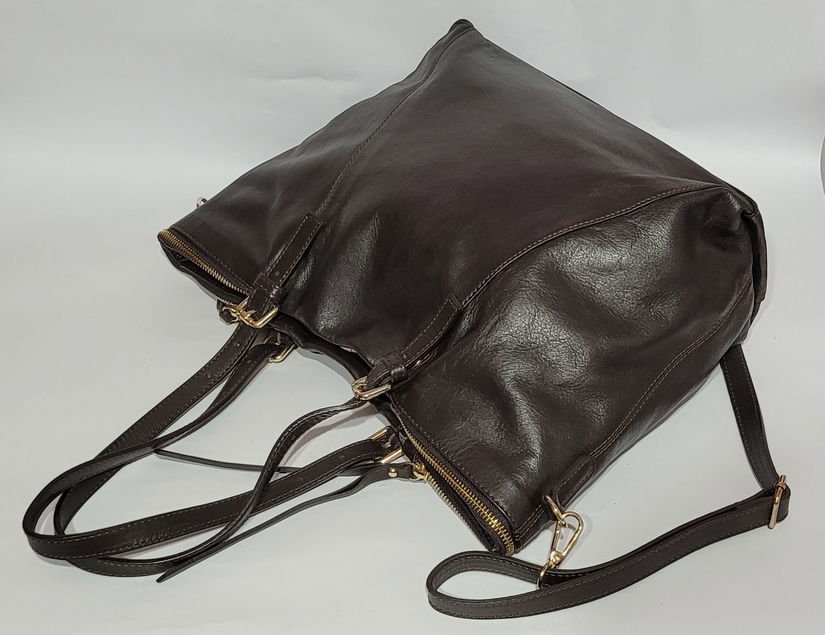 Geanta din piele maro ciocolatiu