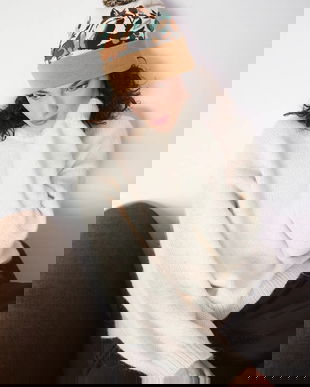 Medicine caciula culoarea bej