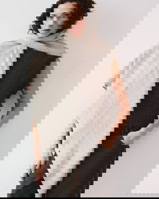 Medicine esarfa din amestec de lana culoarea bej, cu imprimeu