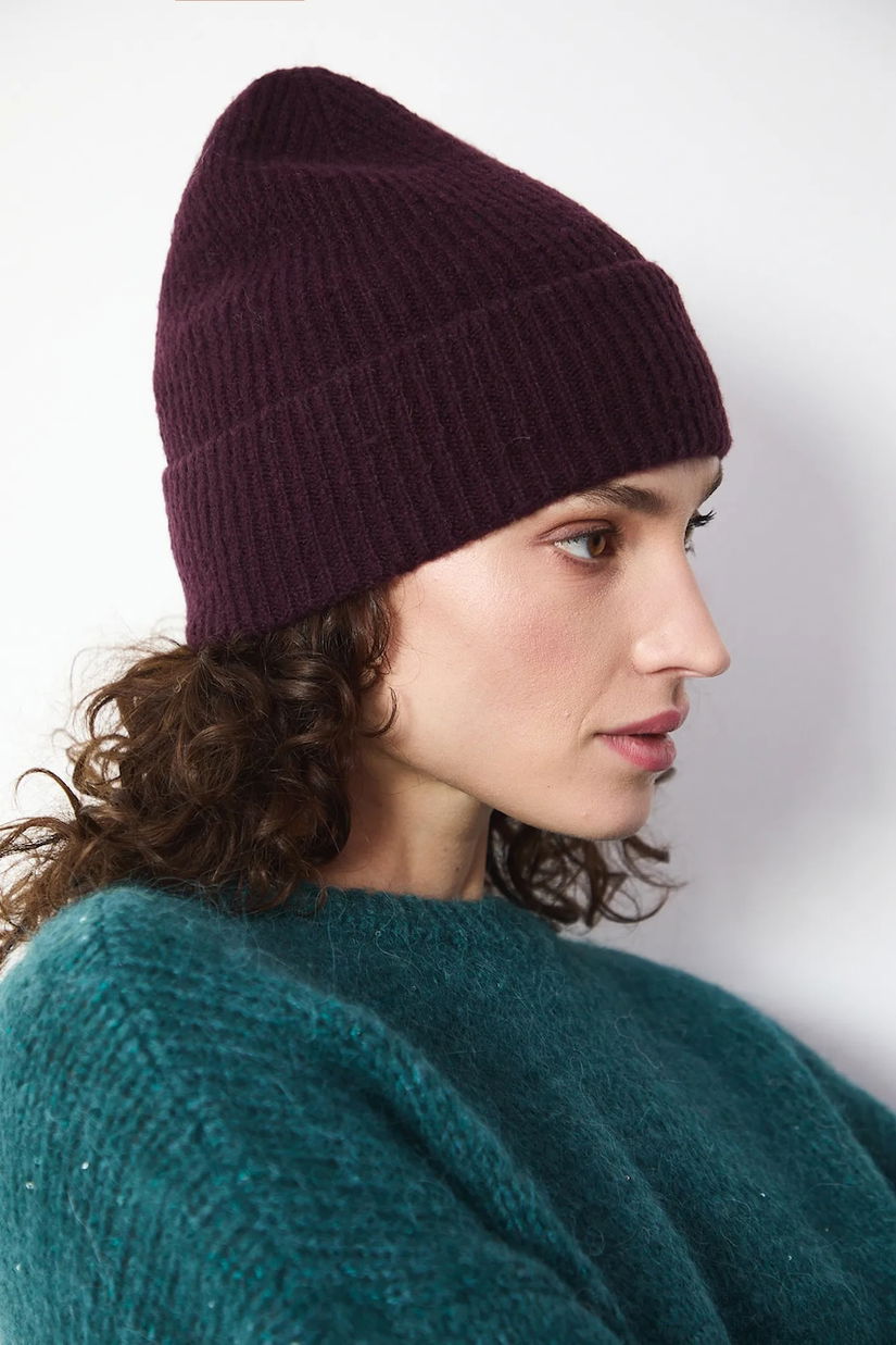 Medicine caciula culoarea bordo