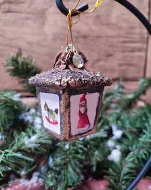 Ornament de Crăciun în formă de felinar  lucrat manual, stil rustic