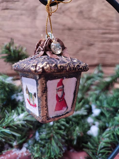 Ornament de Crăciun în formă de felinar lucrat manual, stil rustic