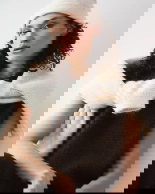 Medicine caciula culoarea bej