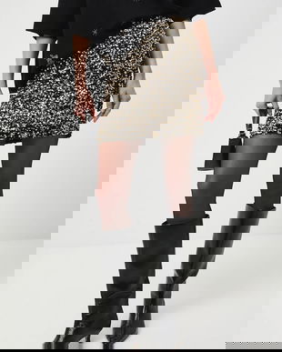 Medicine fusta culoarea auriu