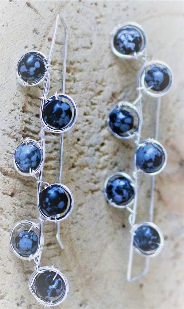 Cercei handmade din sarma si obsidian fulg de nea