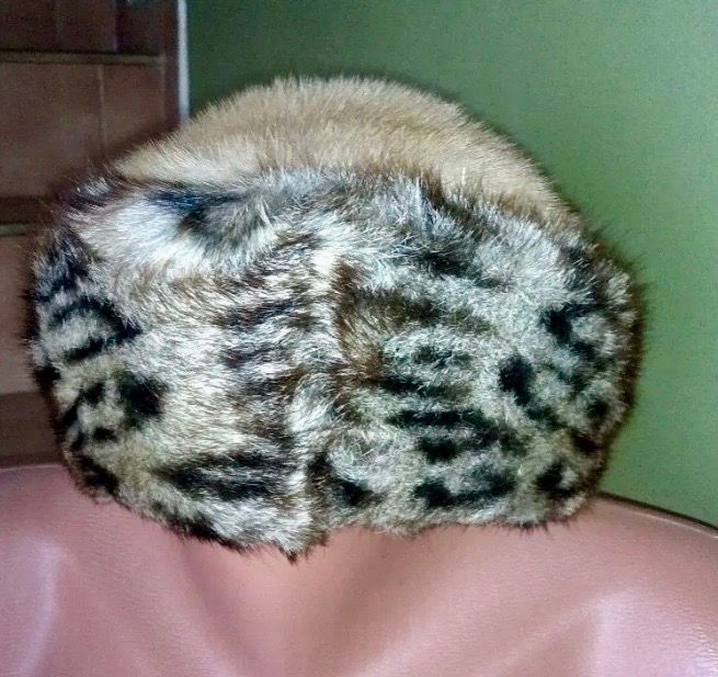 CACIULA ELEGANTA NURCA SI LEOPARD