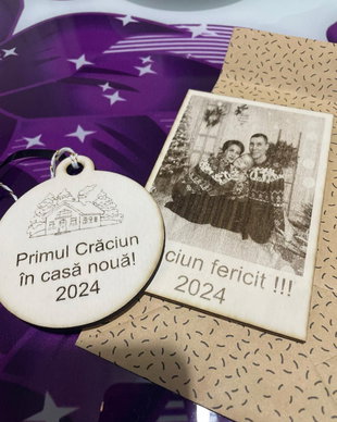 Globuri și decorațiuni de Crăciun