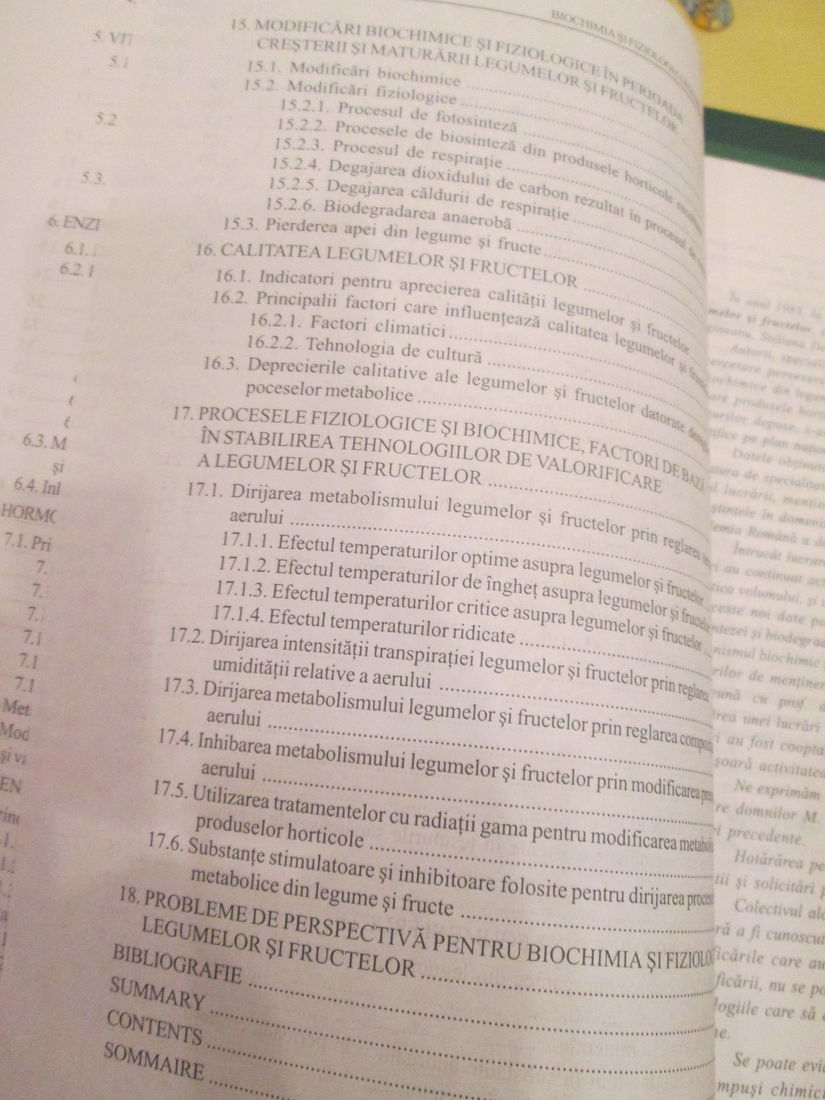 2001 carte Biochimia si fiziologia legumelor si fructelor