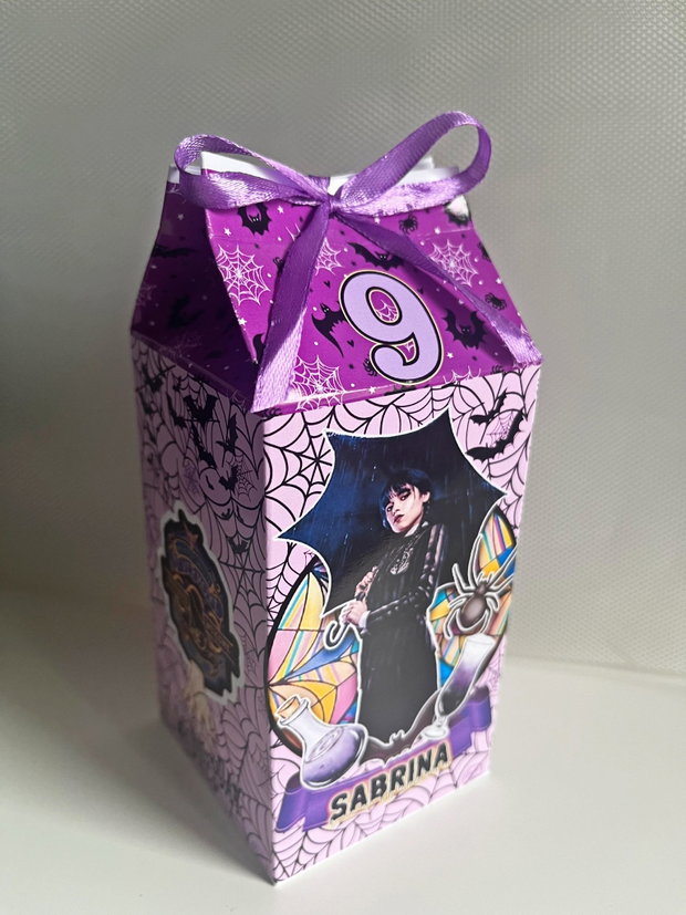 Cutii pentru dulciuri școală sau grădiniță Wednesday-personalizate