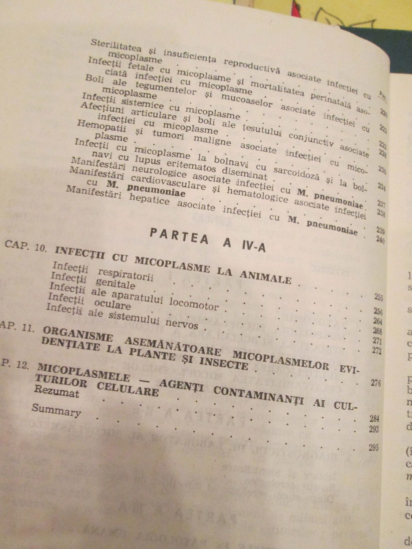 1979  carte Microplasmele