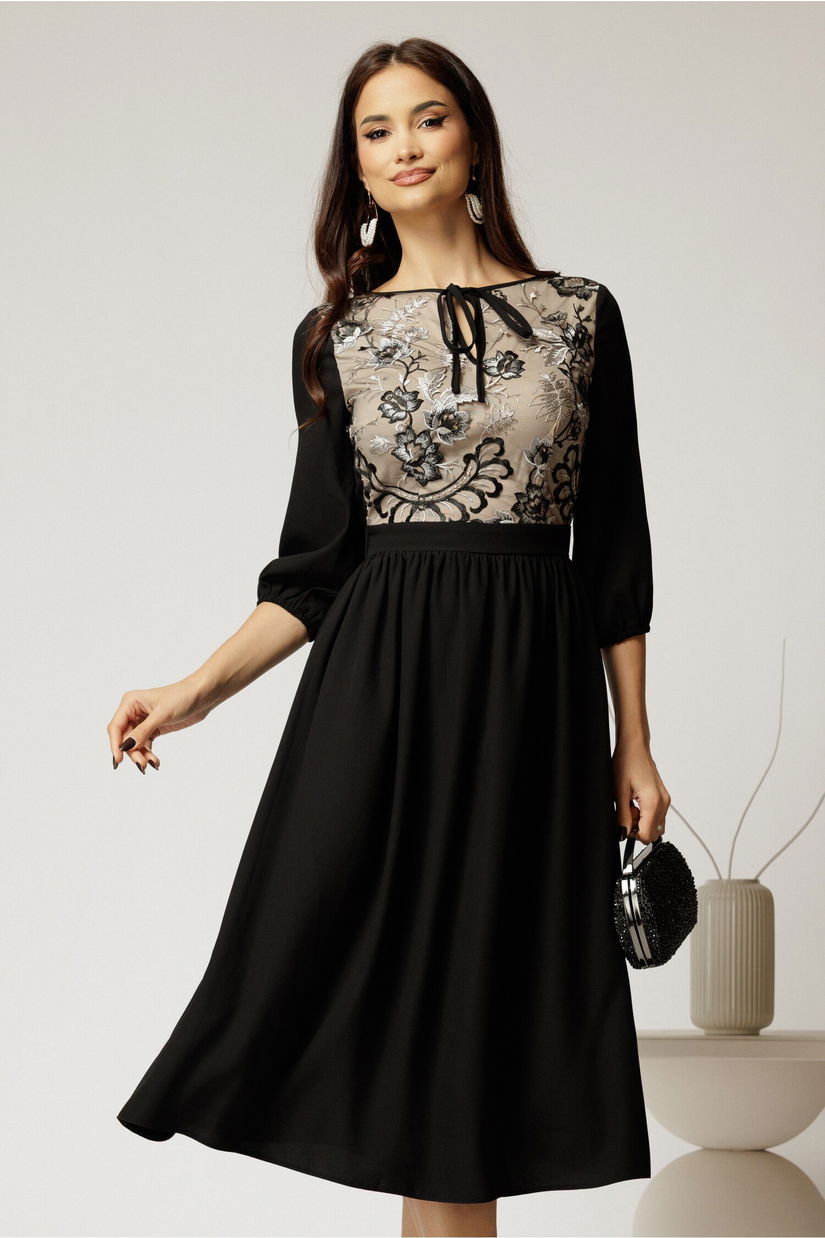 Rochie midi neagra din triplu voal in clos cu bust bej din dantela