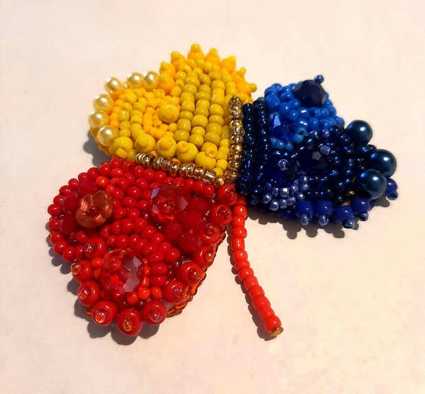Broșă Trifoi tricolor