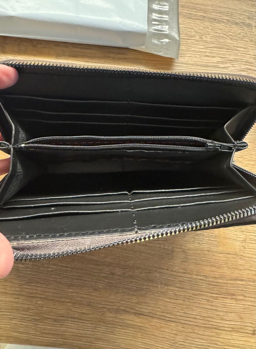 Geantă și portofel Louis Vuitton