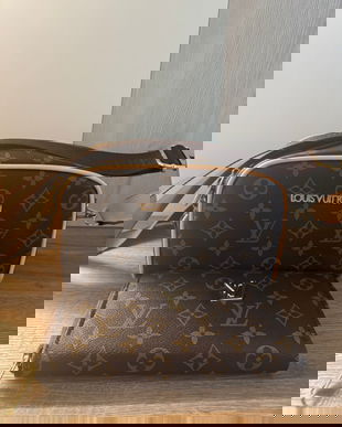 Geantă și portofel Louis Vuitton