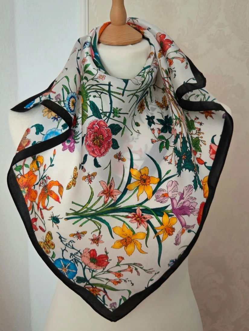 Esarfa din matasr naturala noua