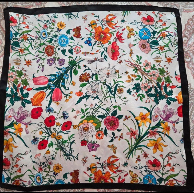 Esarfa din matasr naturala noua