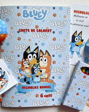 Set aniversar personalizabil Bluey  carte de colorat, dulciuri, balon și accesorii petrecere
