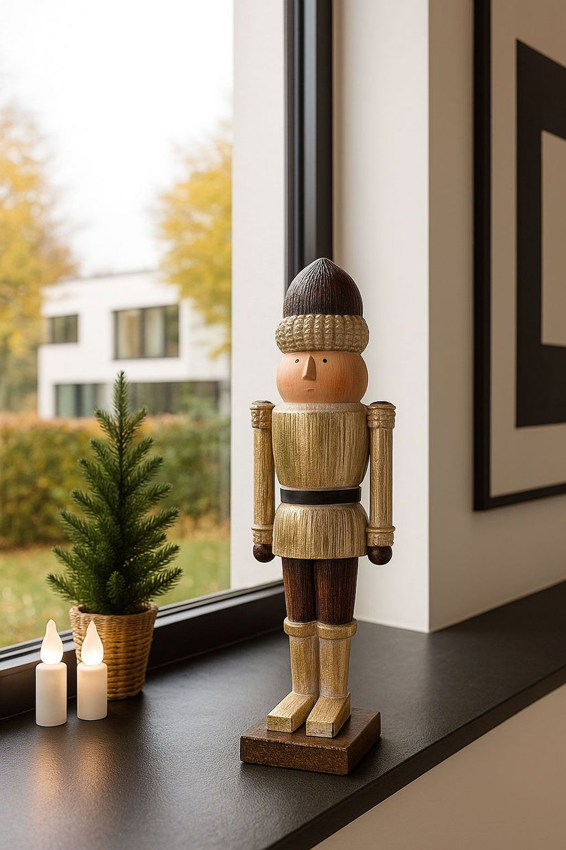 Figurina Craciun-Spargatorul de Nuci auriu