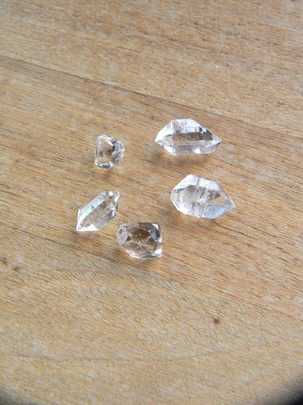 Cuart Herkimer - dubla terminatie - lot 5 buc. (MN9-1)