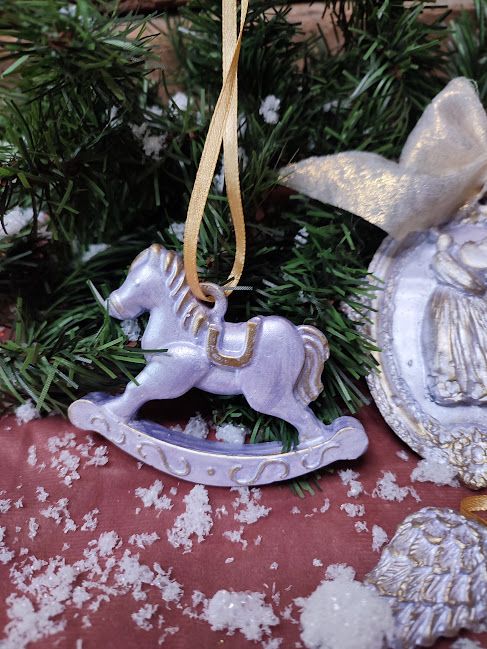 Set Decorativ de Crăciun Lucrat Manual din Praf Ceramic, Lavandă Perlată & Accente Aurii