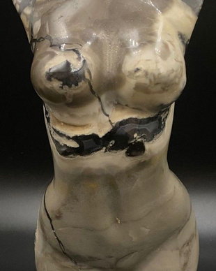 Agat Vulcanic - Sculptura nud piatra semipretioasa