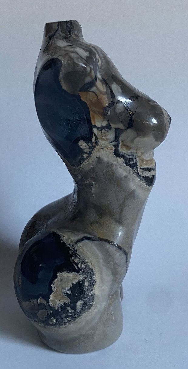 Agat Vulcanic - Sculptura nud piatra semipretioasa