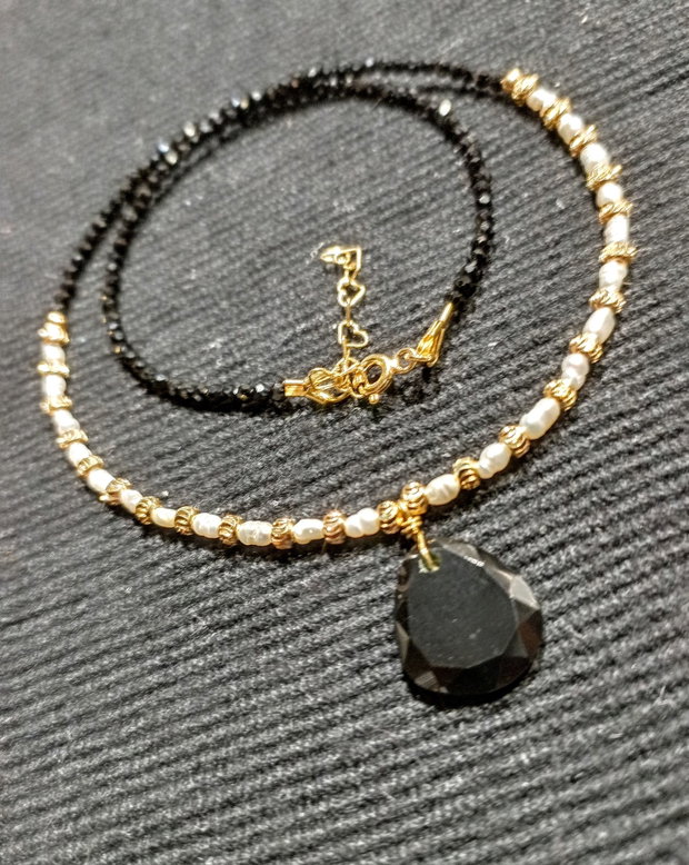 Colier vermeil perle naturale de cultura baroc mini spinel negru onix GAVBARI medalion minimalist boho chic trendy - Transport gratuit