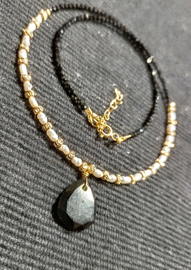 Colier vermeil perle naturale de cultura baroc mini spinel negru onix GAVBARI medalion minimalist boho chic trendy - Transport gratuit