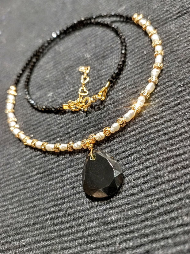 Colier vermeil perle naturale de cultura baroc mini spinel negru onix GAVBARI medalion minimalist boho chic trendy - Transport gratuit