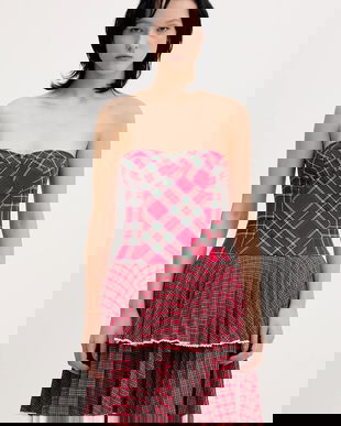 Tommy Jeans rochie culoarea roșu, mini, evazați, DW0DW22487