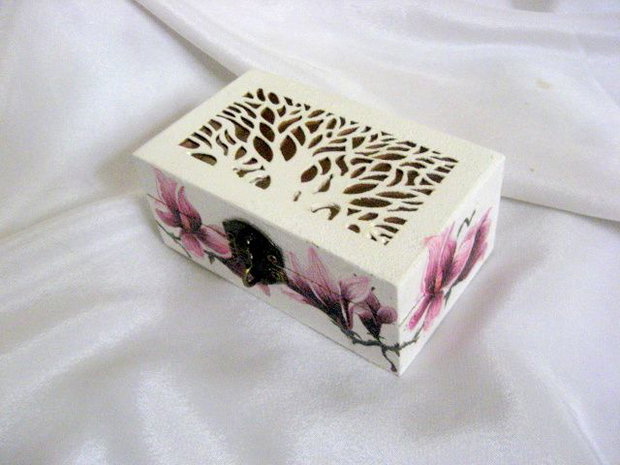 cutie lemn decorata cu flori 50645