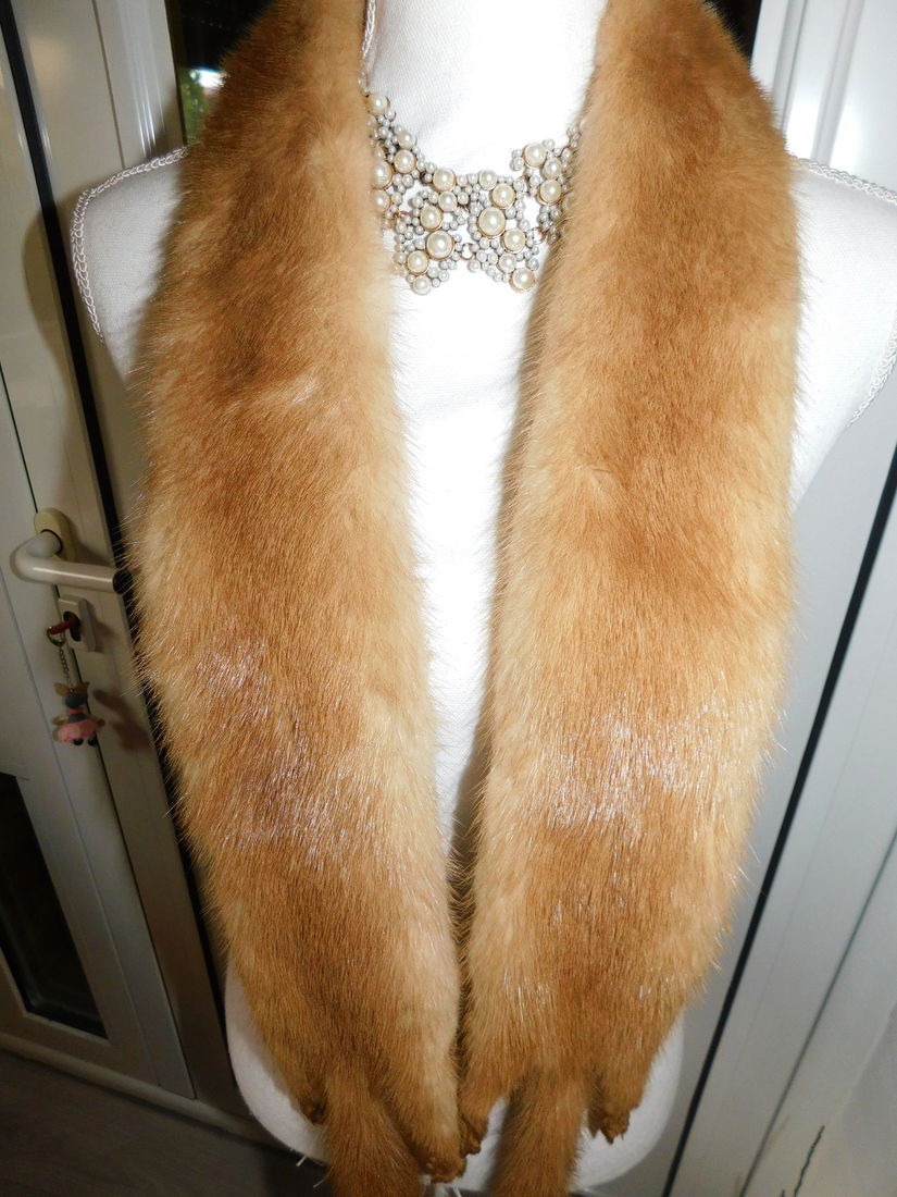 Sal   dublu  nurca  aurie ,  deosebit , neutilizat, colier cadou