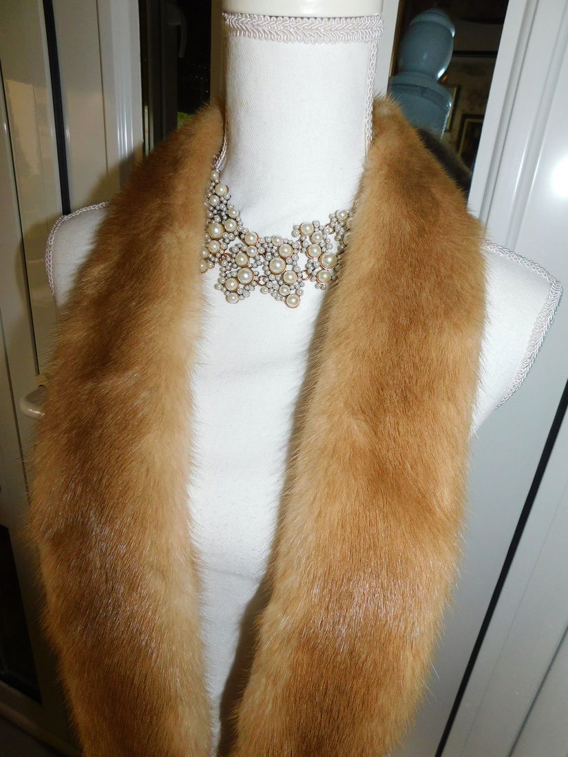 Sal   dublu  nurca  aurie ,  deosebit , neutilizat, colier cadou