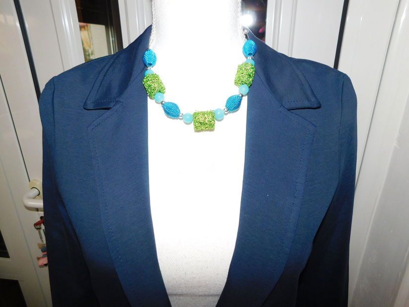 Taior nou Italia, office , elegant , etichete atasate, colier cadou