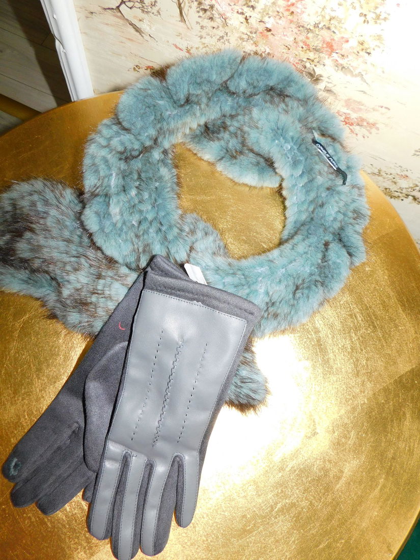 Sal  vintage nurca  vopsita,  manusi noi asortate