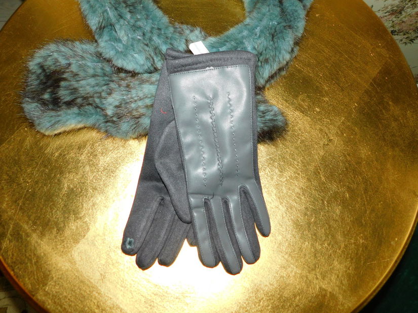 Sal  vintage nurca  vopsita,  manusi noi asortate