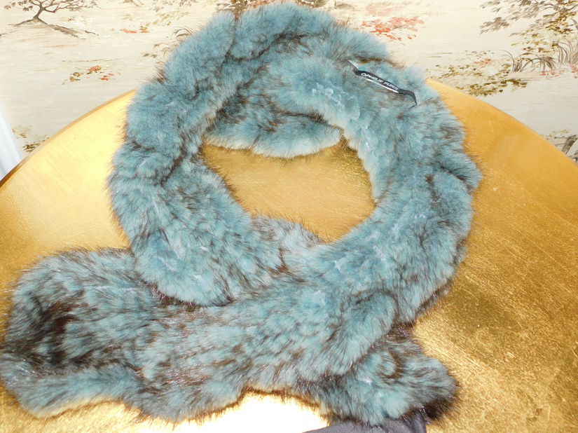 Sal  vintage nurca  vopsita,  manusi noi asortate