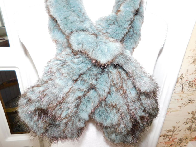 Sal  vintage nurca  vopsita,  manusi noi asortate