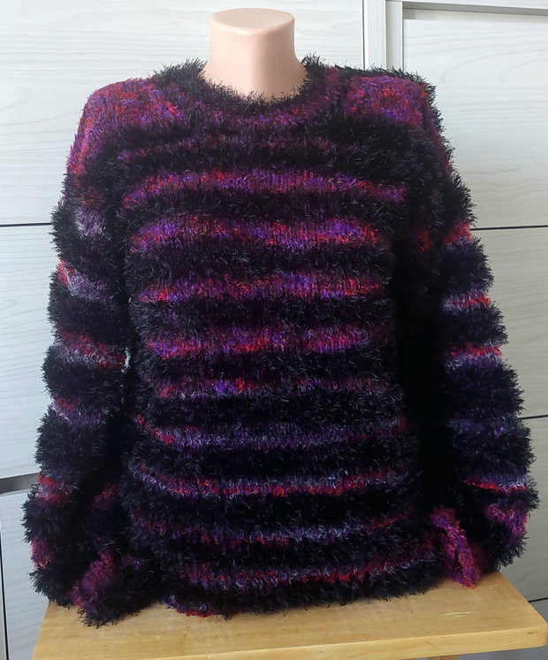 Bluza pulover pufos tricotat manual negru rosu visiniu