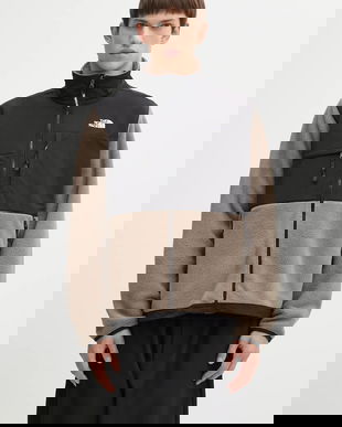 The North Face geacă Retro Denali culoarea maro, cu model, NF0A88XHDHL1