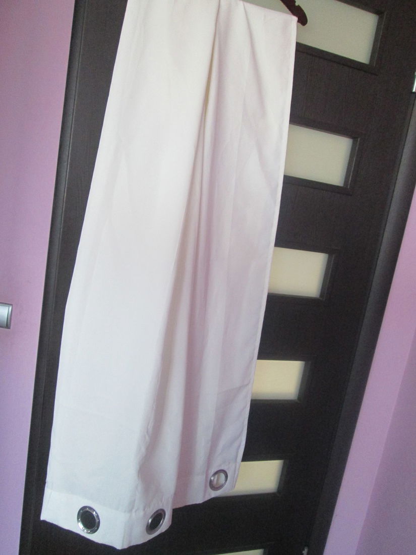 draperie alba cu inele