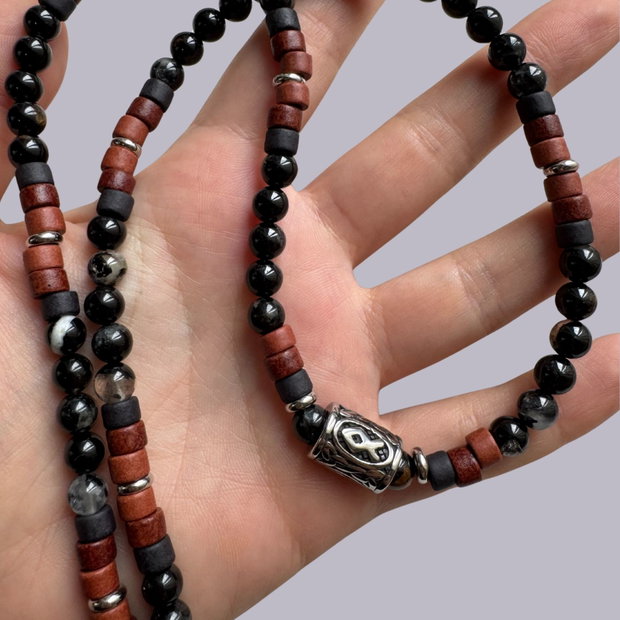 Colier barbati din turmalina neagra, ceramica si pandativ Rune Vikinge - Othala