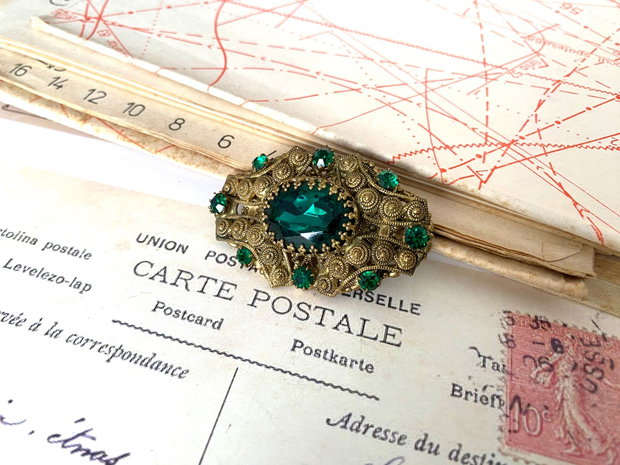 Brosa decorativa cu cristale・Brosa vintage filigranata・Brosa veche