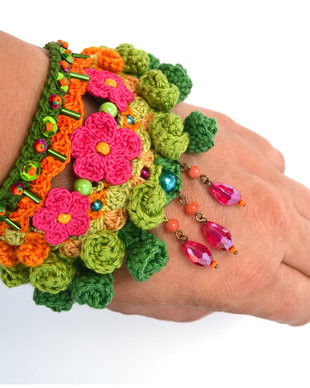 Bratara tip wristcuff verde crosetata, bratara mexicana