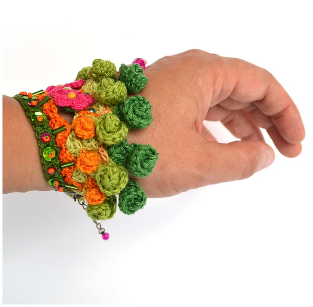 Bratara tip wristcuff verde crosetata, bratara mexicana
