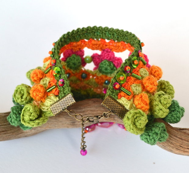 Bratara tip wristcuff verde crosetata, bratara mexicana