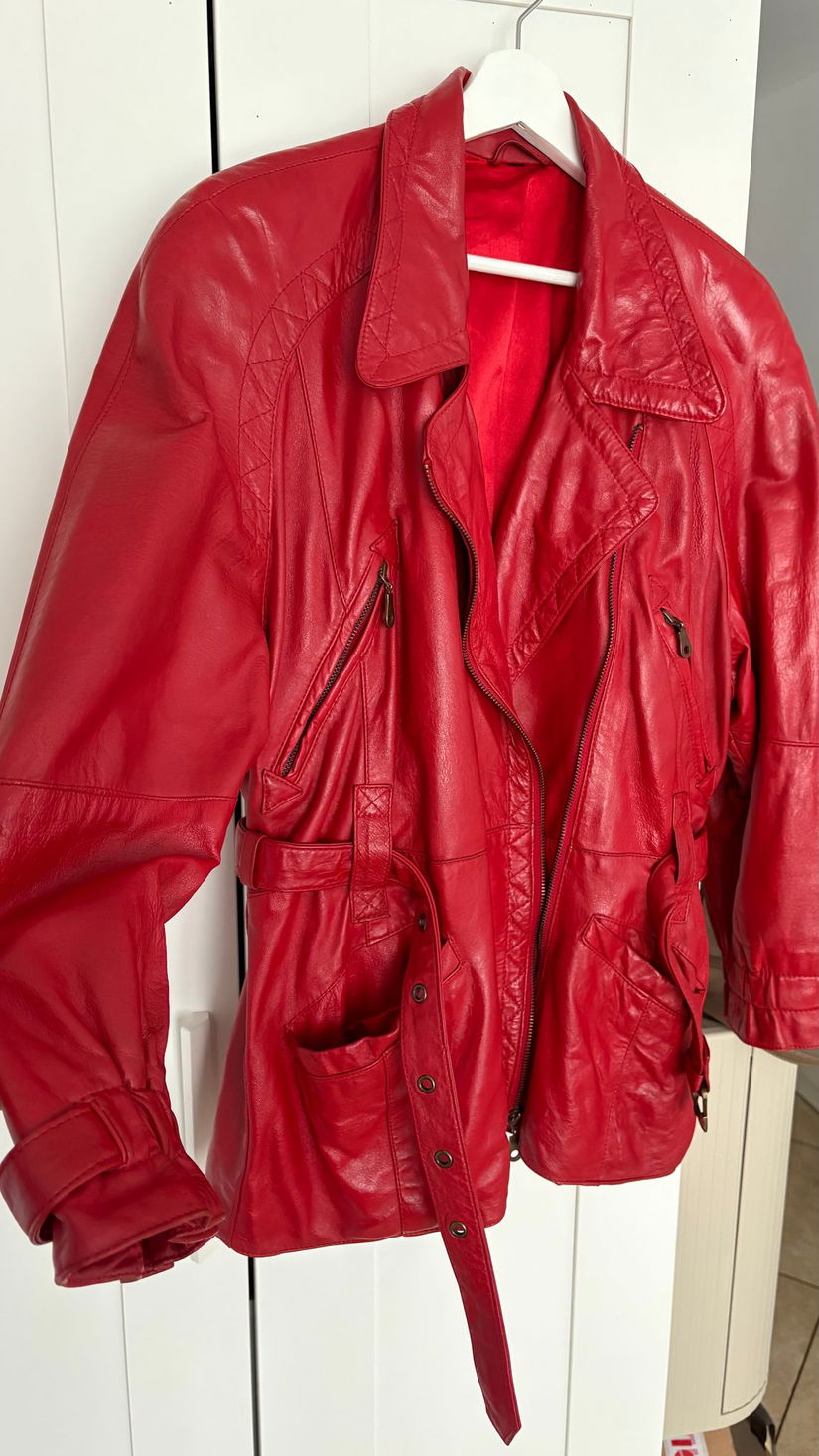 Geaca de piele naturala rosie