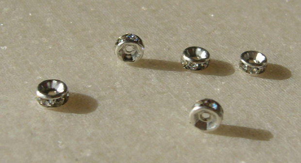 (10 bucati) Distantiere rhinestone argintii 4x2 mm cu cristale culoare cristal-clear
