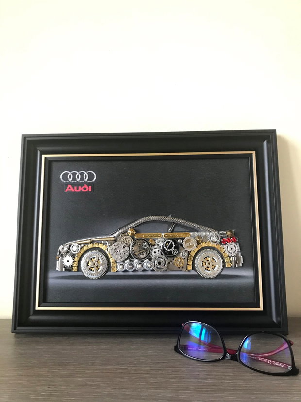 Masina model Audi Cod M 493・Cadouri masini・Cadou personalizat・Tablou steampunk mecanism ceas・Adela Tarziu