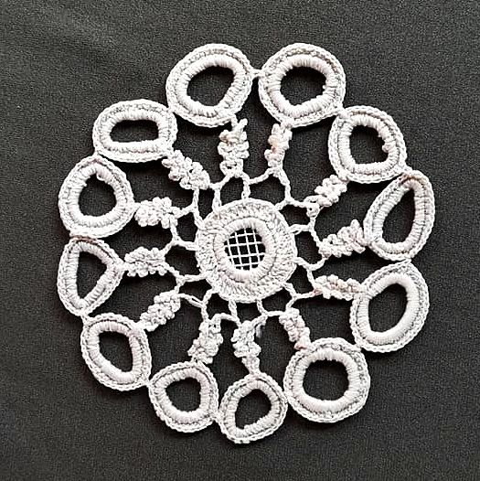 mileu mic crem crosetat manual laseta